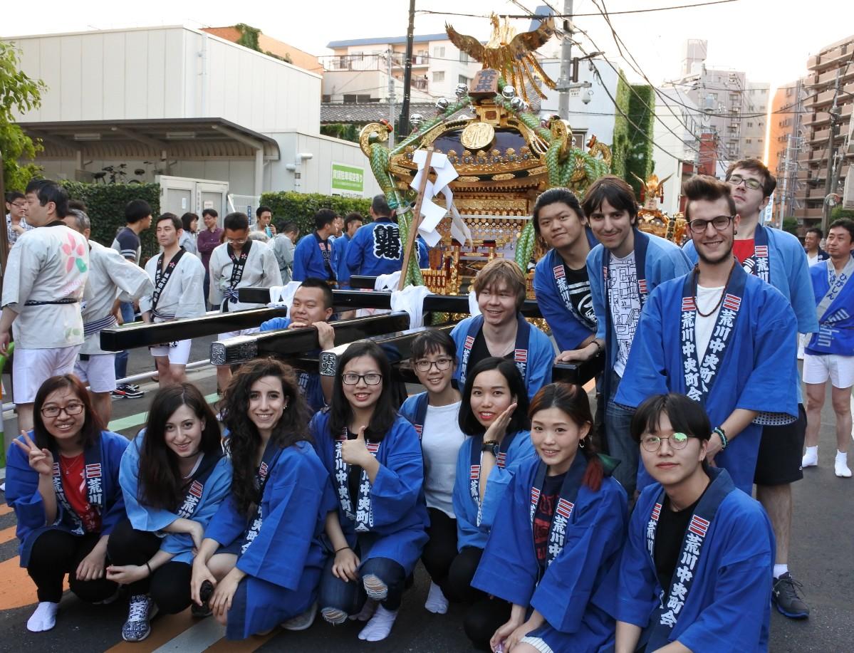 GIỚI THIỆU TRƯỜNG NHẬT NGỮ AKAMONKAI 赤門会日本語学校 DU HỌC NHẬT BẢN