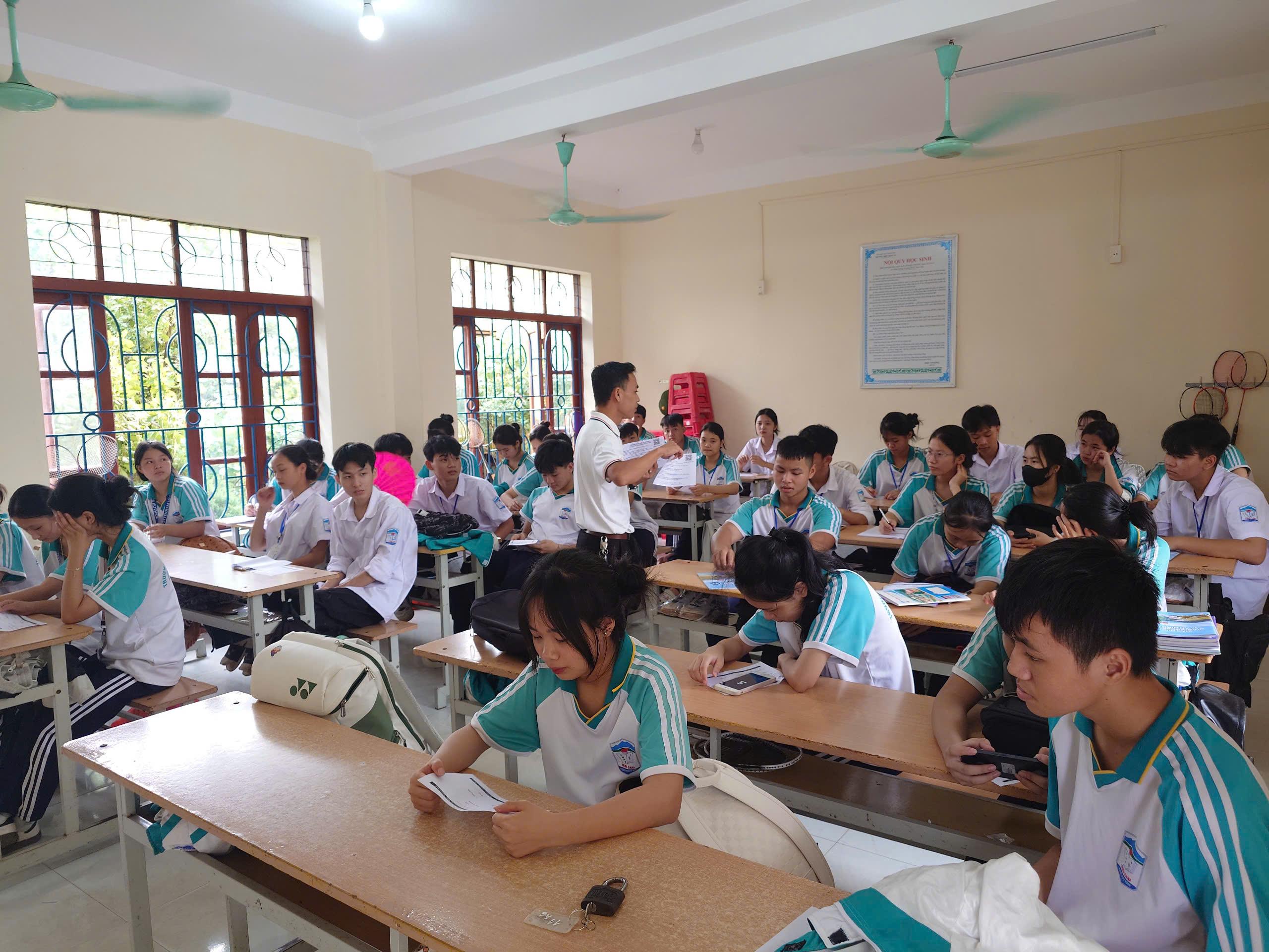 QUY ĐỊNH MIỄN THI MÔN NGOẠI NGỮ TRONG KỲ THI TỐT NGHIỆP THPT